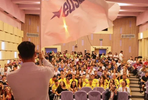 Tirana 2026 passes the EUSA flag to La Nucía